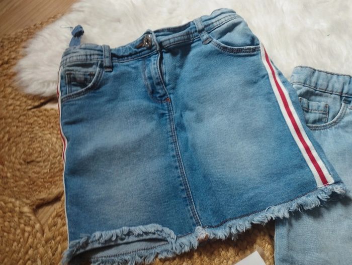 Lot jupes en jean 5/6ans - photo numéro 3