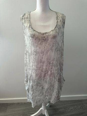 Tunique à fleurs blanche et grise transparente T46 3XL