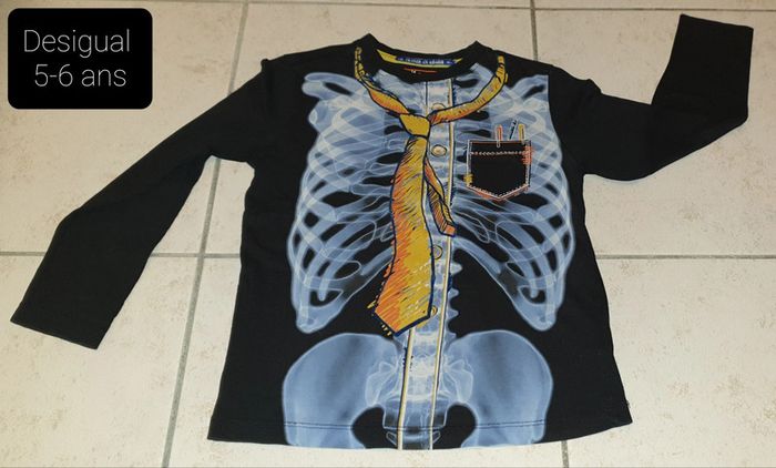 Tee-shirt Desigual 5-6 ans TBE