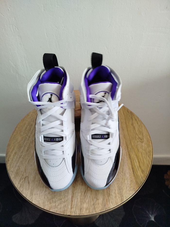 Baskets Nike T 38,5 - photo numéro 2