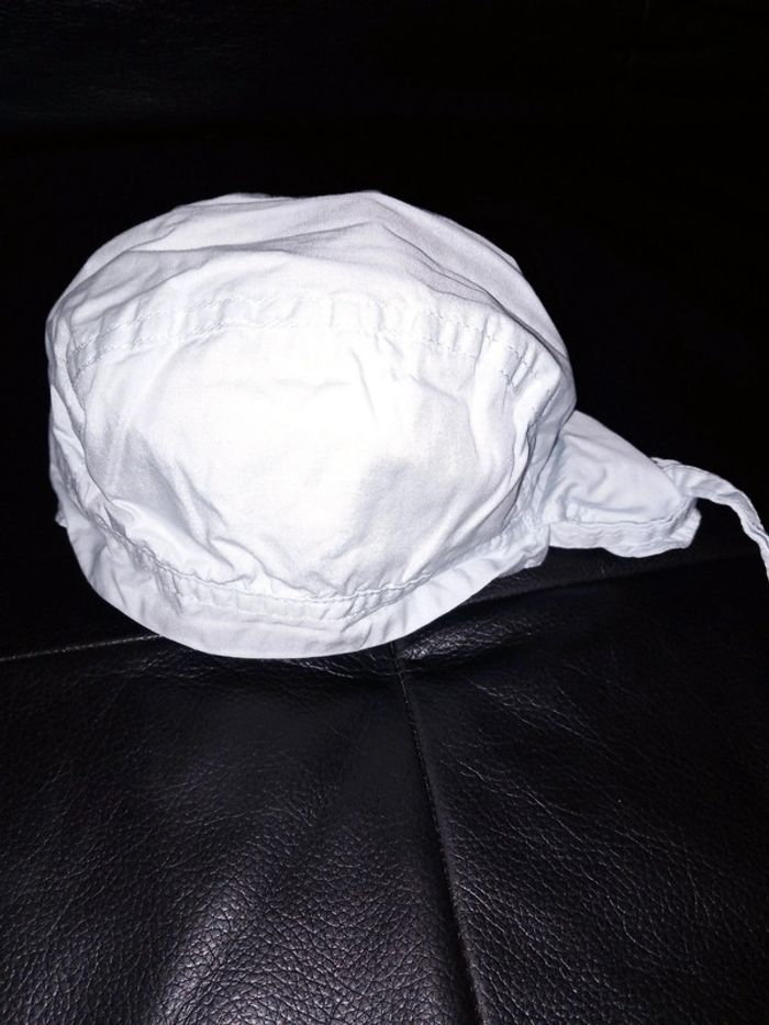 Chapeau 6 mois TBE - photo numéro 3