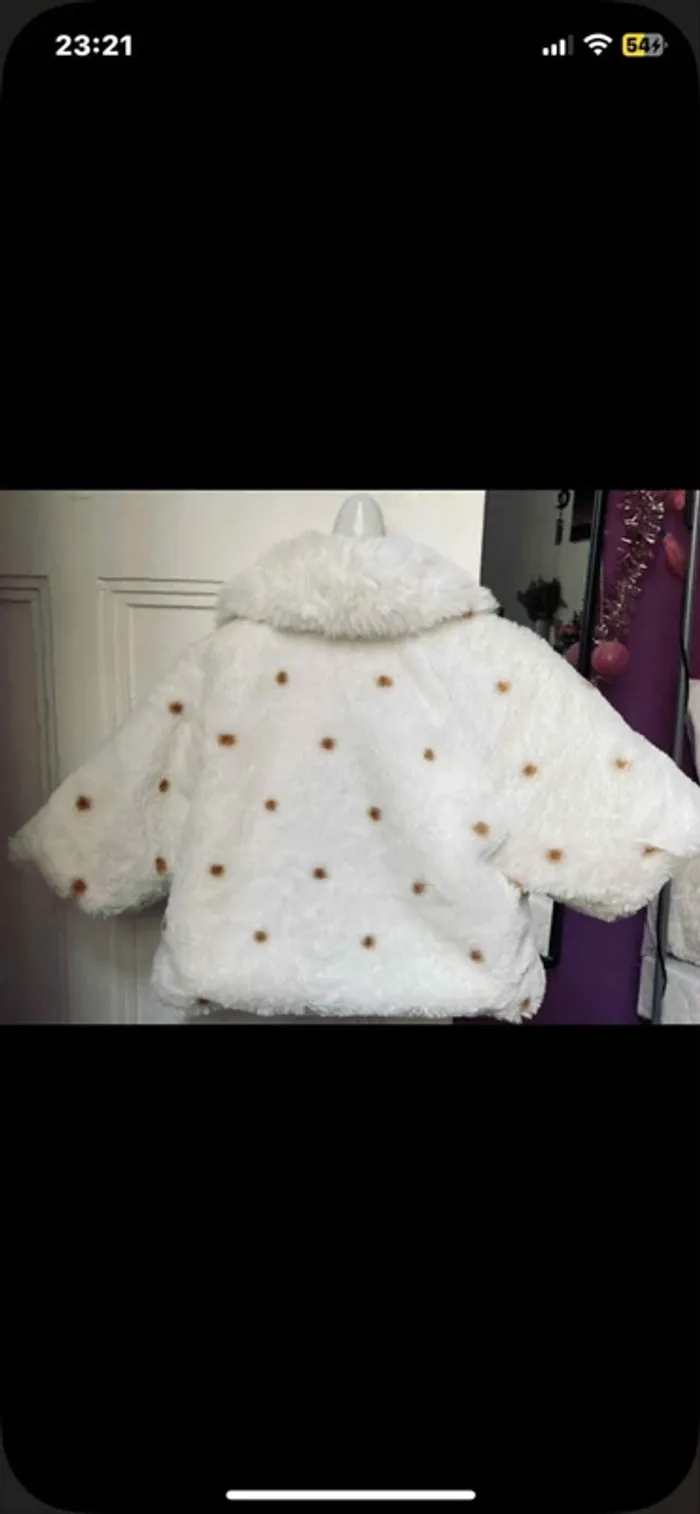 Manteau fausse fourrure avec col - photo numéro 2