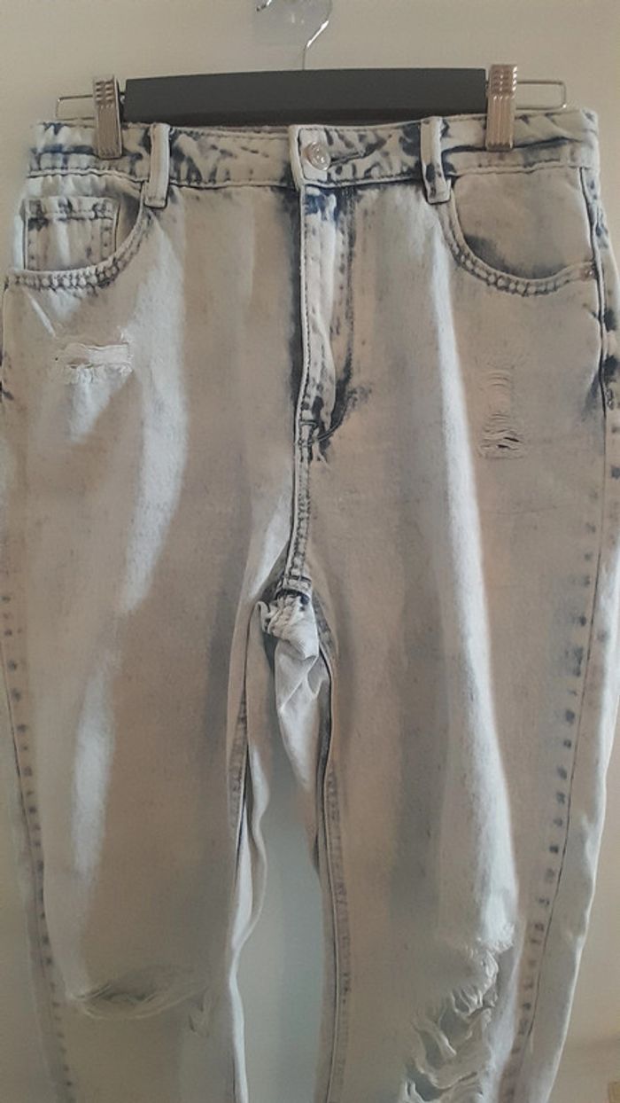 Jeans déchiré, couleur bleu très clair, Taille 38, Marque Denim Pimkie - photo numéro 2