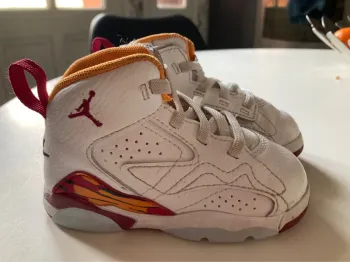 Basket bébé Jordan AJ MVP