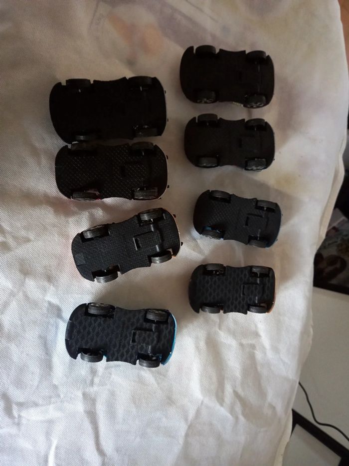 8 voitures à frictions - photo numéro 4