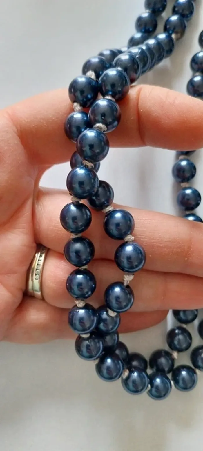 Sautoir fantaisie en perles bleues. Neuf - photo numéro 2