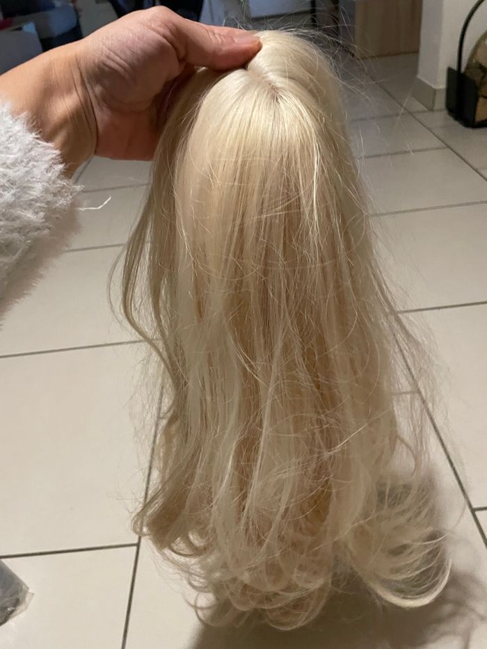 Perruque blonde - photo numéro 4