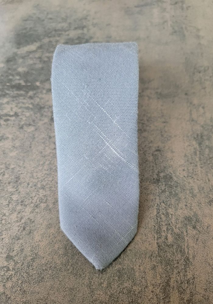 Cravate grise - photo numéro 2