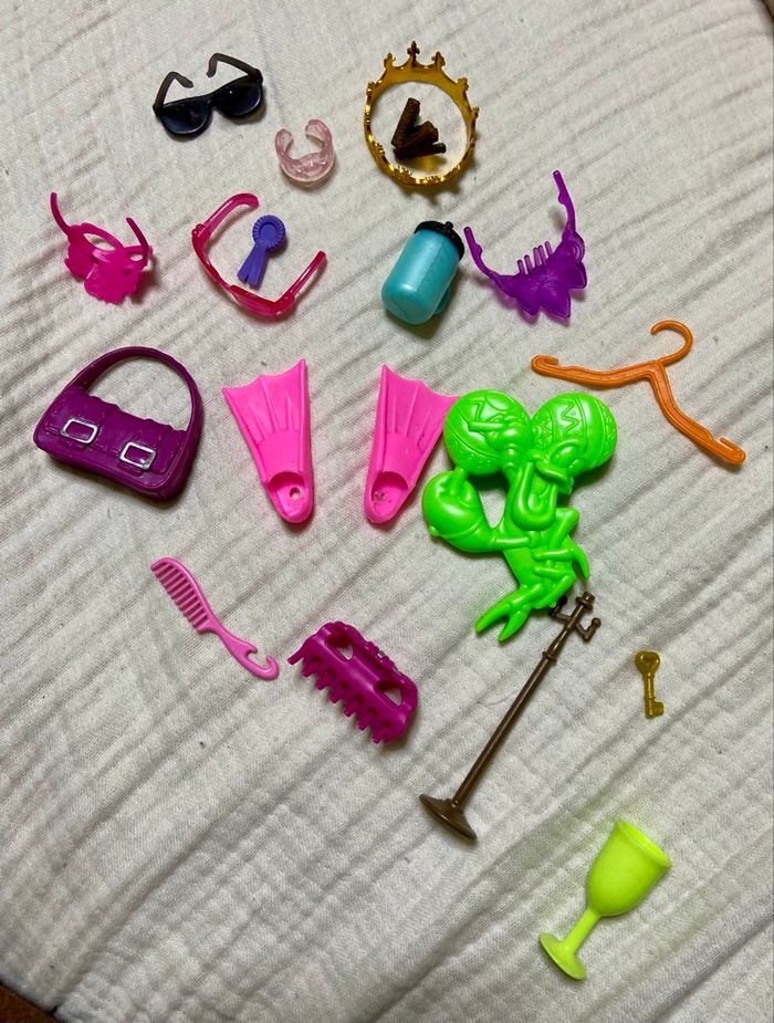 Lot d’accessoires pour Barbie - photo numéro 2