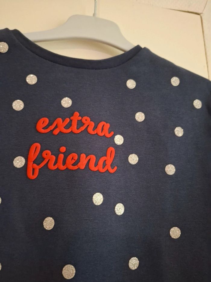 Beau sweat 5 ans collection 2023🌺 okaidi 🌺 excellent état - photo numéro 2