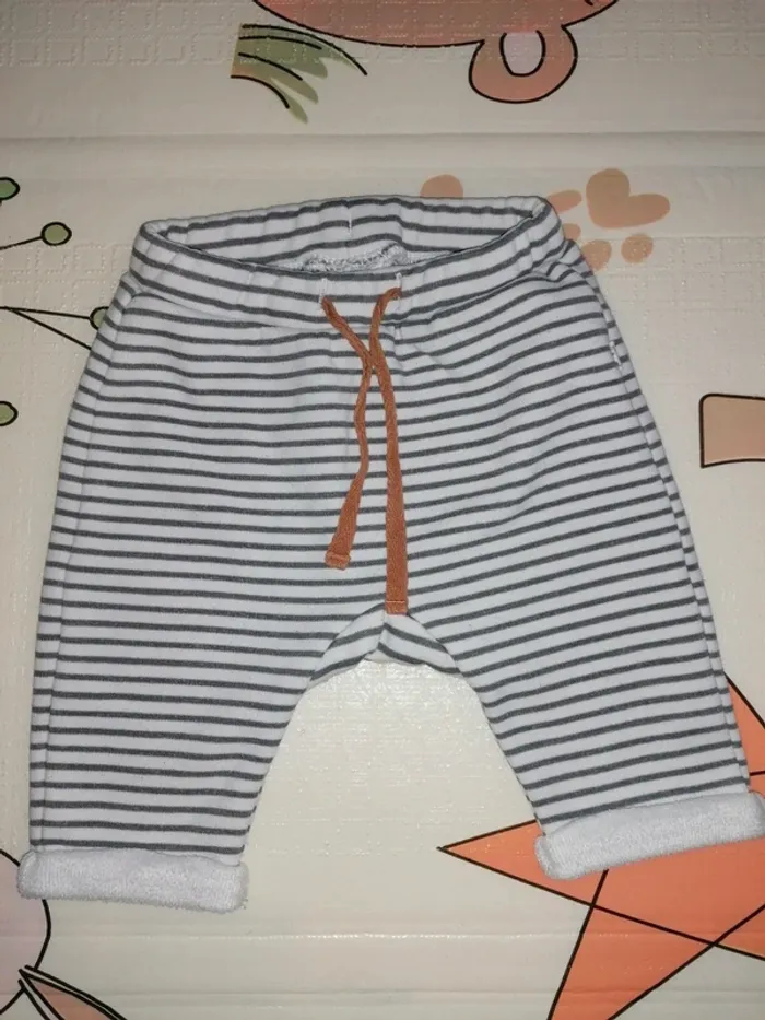 Lot de 3 pantalons 3 mois - photo numéro 2