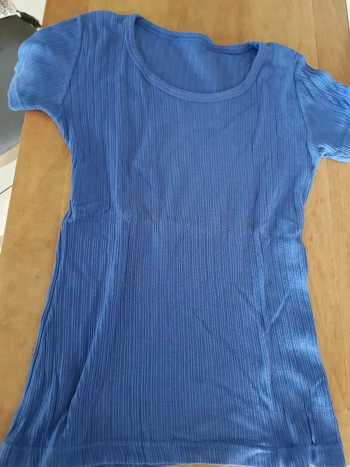 Lot de 2 tee-shirts T.38 - photo numéro 2