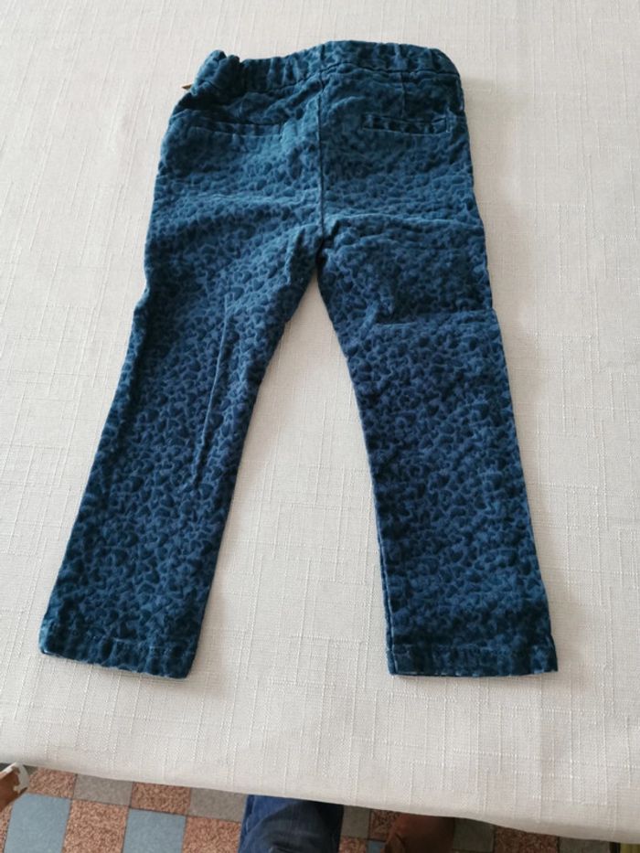 Pantalon velours kiabi 24 mois - photo numéro 2