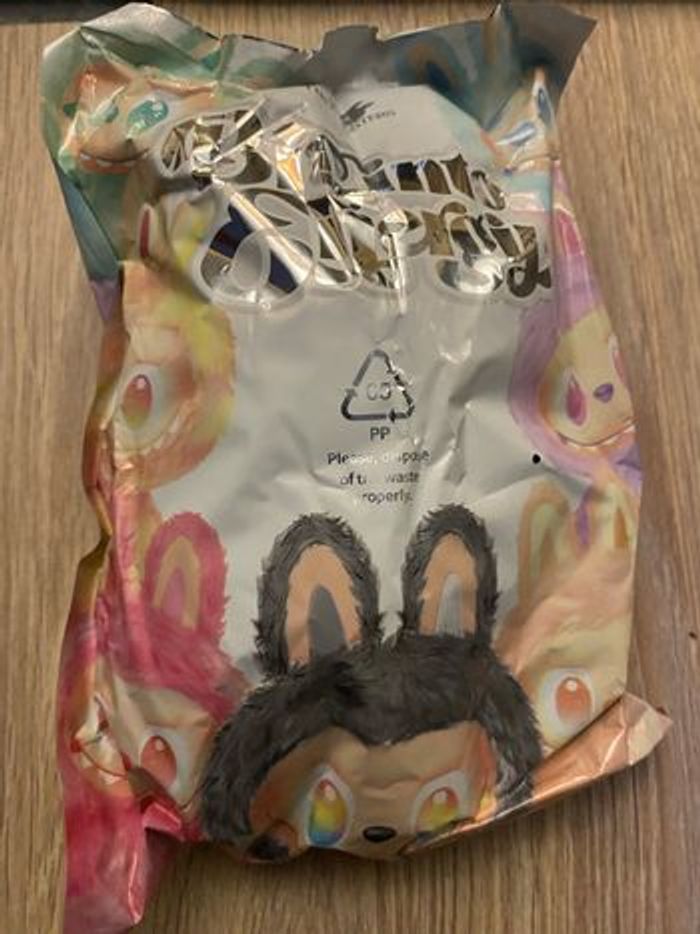 Labubu V3 secret neuf et sous blister - photo numéro 4