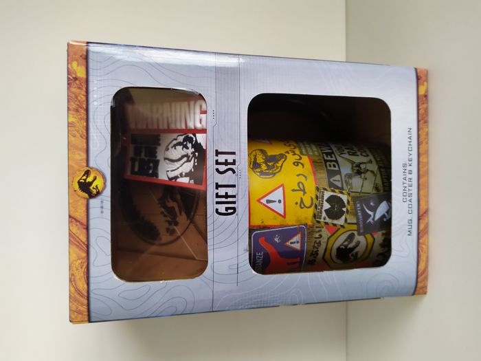 Gift set cadeau mug/tasse + porte clés + dessous de verre Jurassic Park Neuf