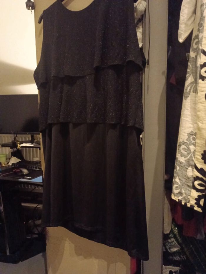 Robe noir a paillettes