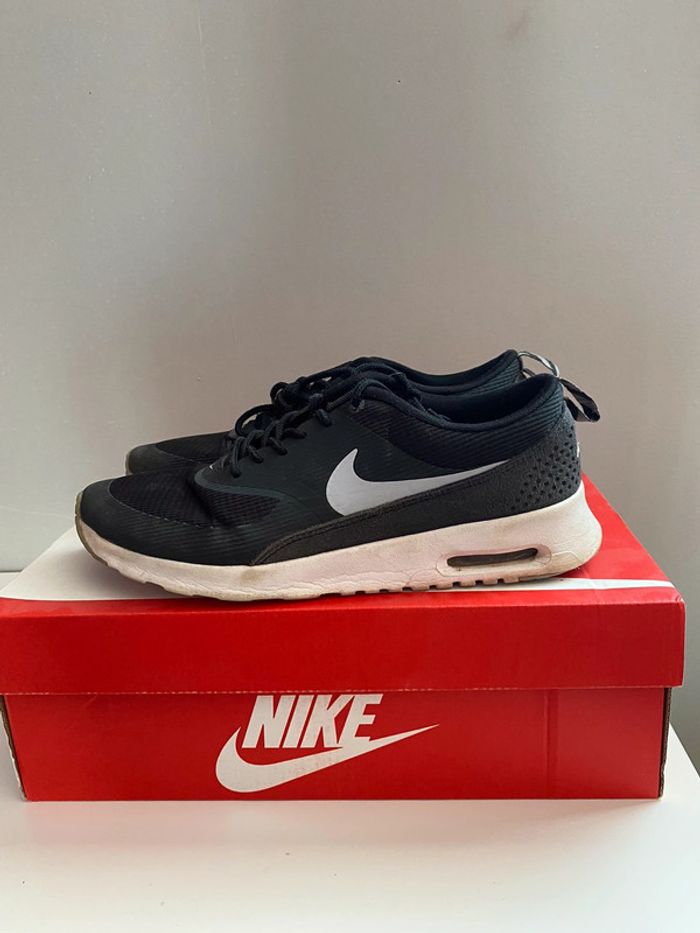 Nike air max thea noirs
