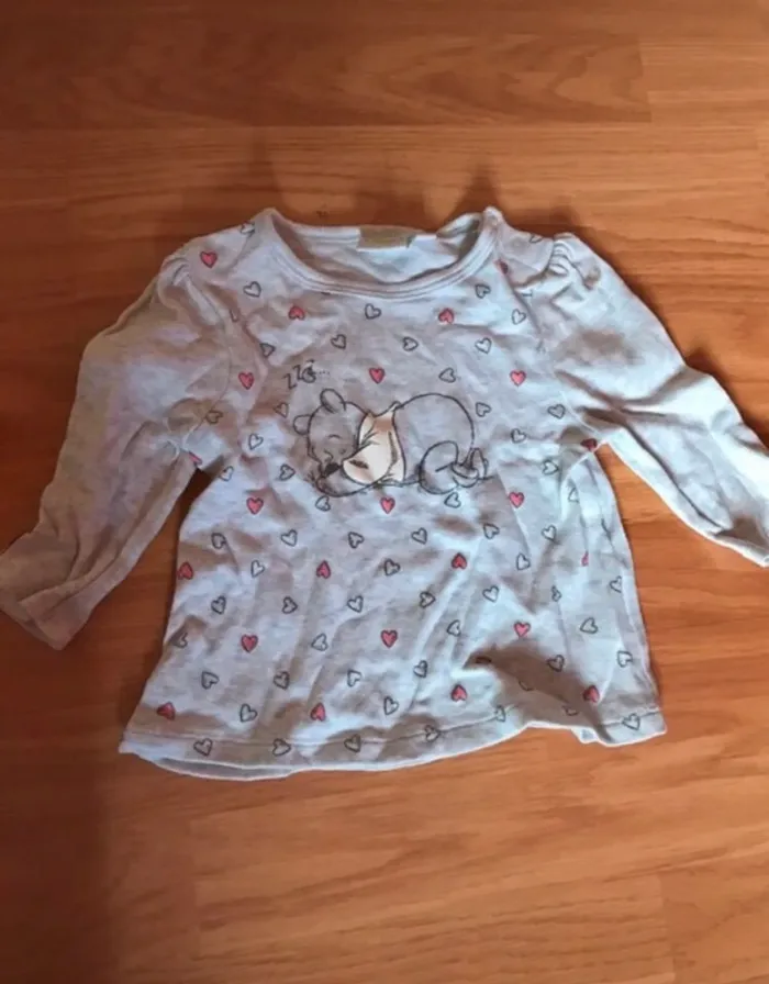 T shirt manches longues winnie l’ourson disney 12 mois jamais porté juste lavé