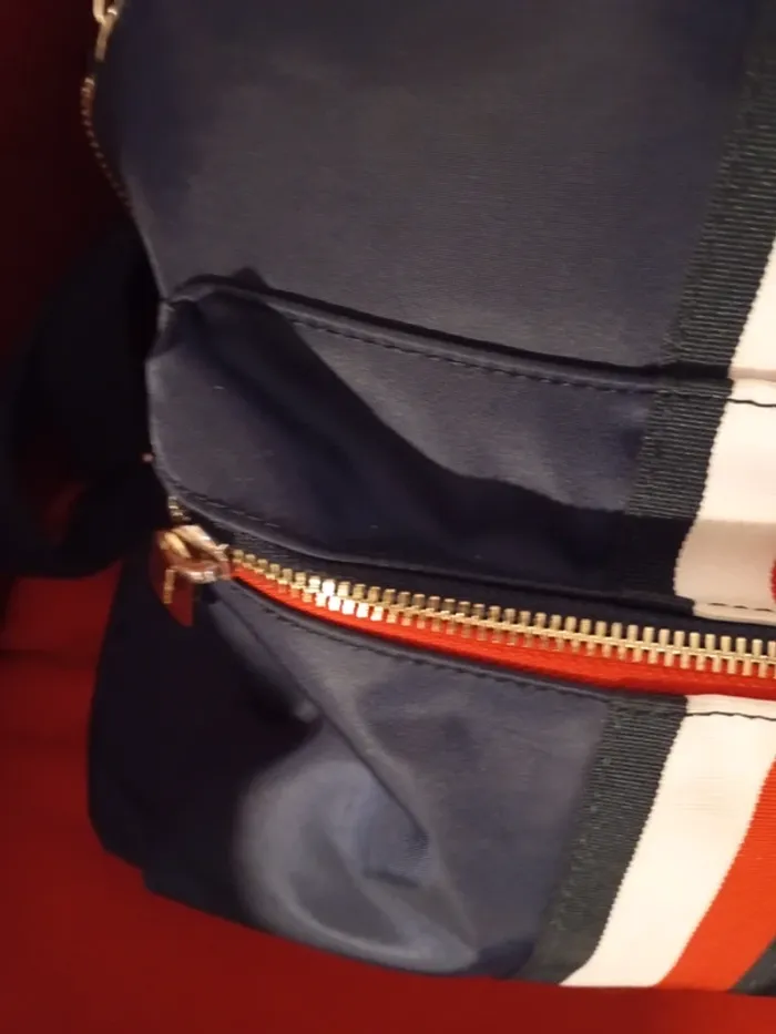 Sac à dos tommy Hilfiger état neuf - photo numéro 4