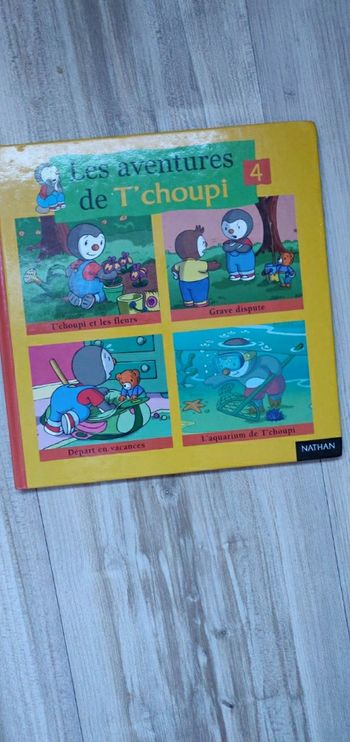 Livre de les aventures de T'choupi en parfait état