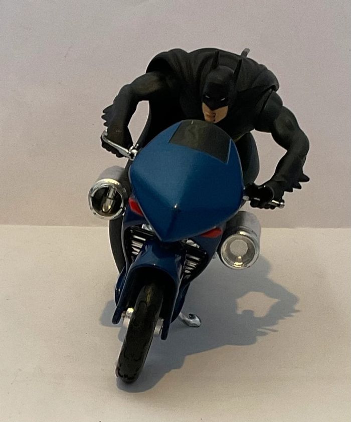 Figurine Batman Batcycle Corgi vintage - photo numéro 3