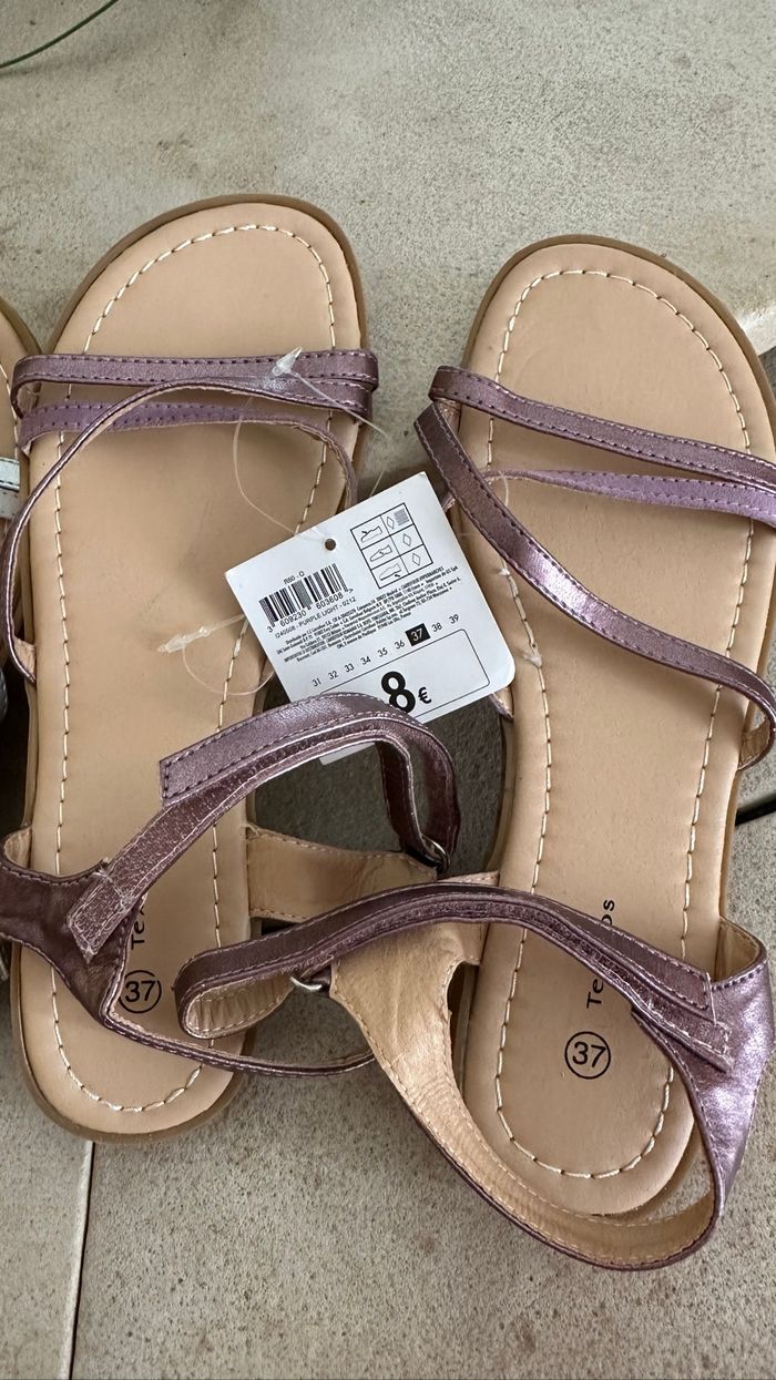 2 paires neuves - photo numéro 3