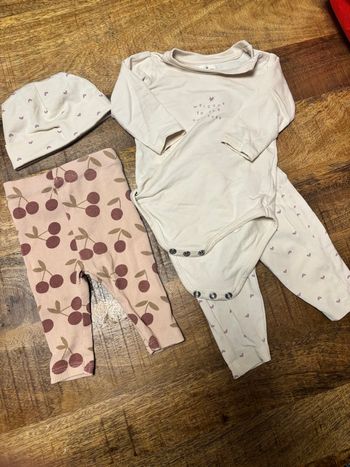 Ensemble et leggin 3 mois bébé fille