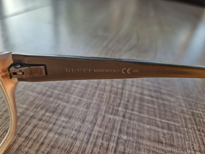 Monture de lunettes Gucci en super état - photo numéro 5