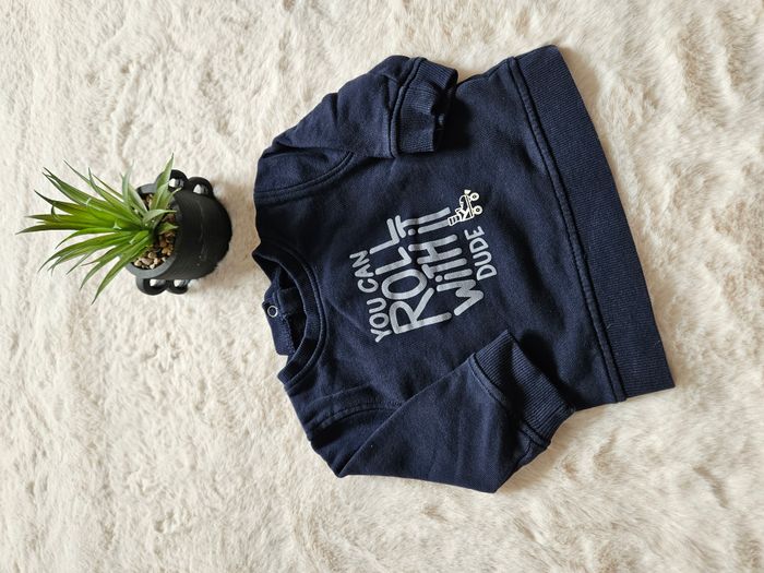 🌟Kiabi - Pull bleu - Taille 9 mois - photo numéro 2