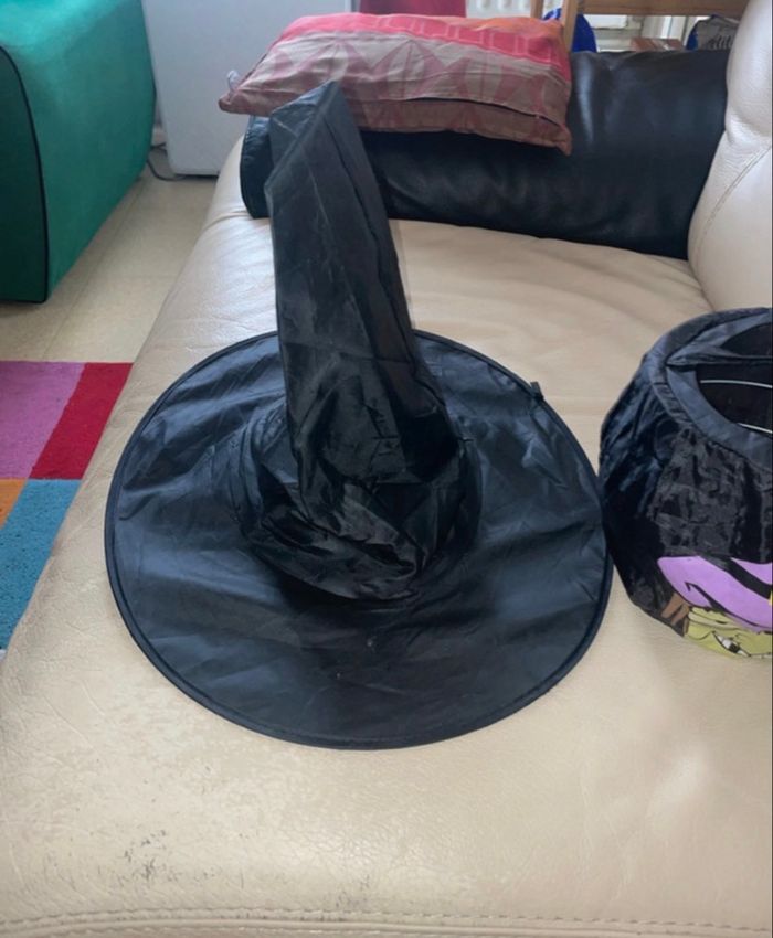 Chapeau et chaudron - photo numéro 3