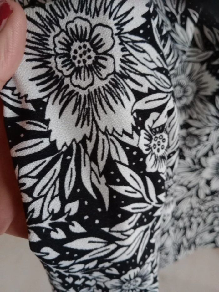 Blouse femme 46 48 noire et blanche dentelée c80 - photo numéro 18