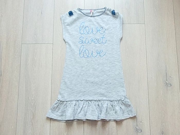 Tres jolie robe grise chiné. Fille 10 ans. Marque Orchestra