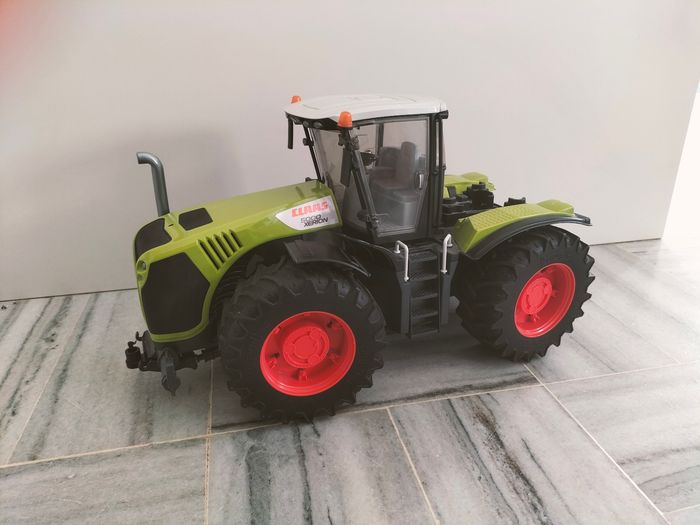 Tracteur Claas bruder - photo numéro 4