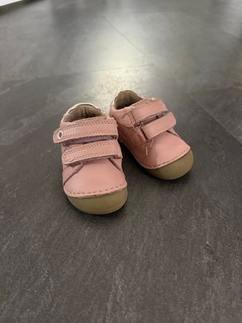 Chaussures premiers pas bébé fille