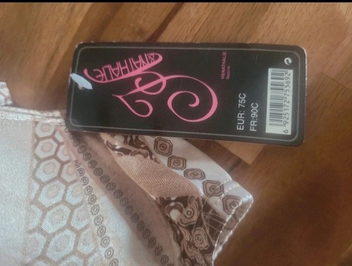 Ensemble soutien gorge satiné 90c culotte L ou xl neuf - photo numéro 3