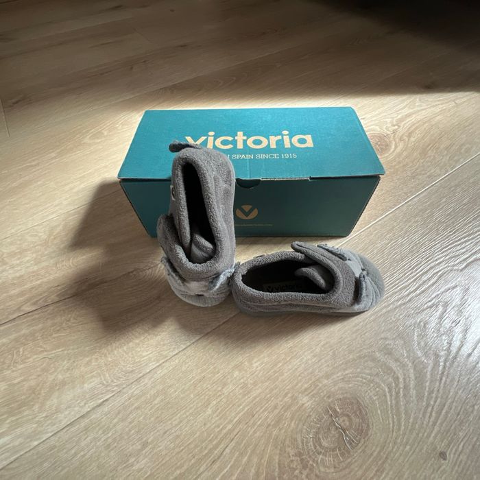 Chaussons victoria bébé - taille 22 - photo numéro 5