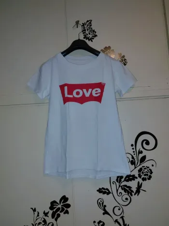 T-shirt blanc logo Love