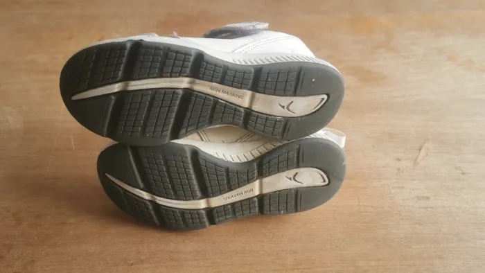 🌼Baskets enfant Decathlon T25 👟 scratch + lacets élastiques  pratique école  sport👟 - photo numéro 8