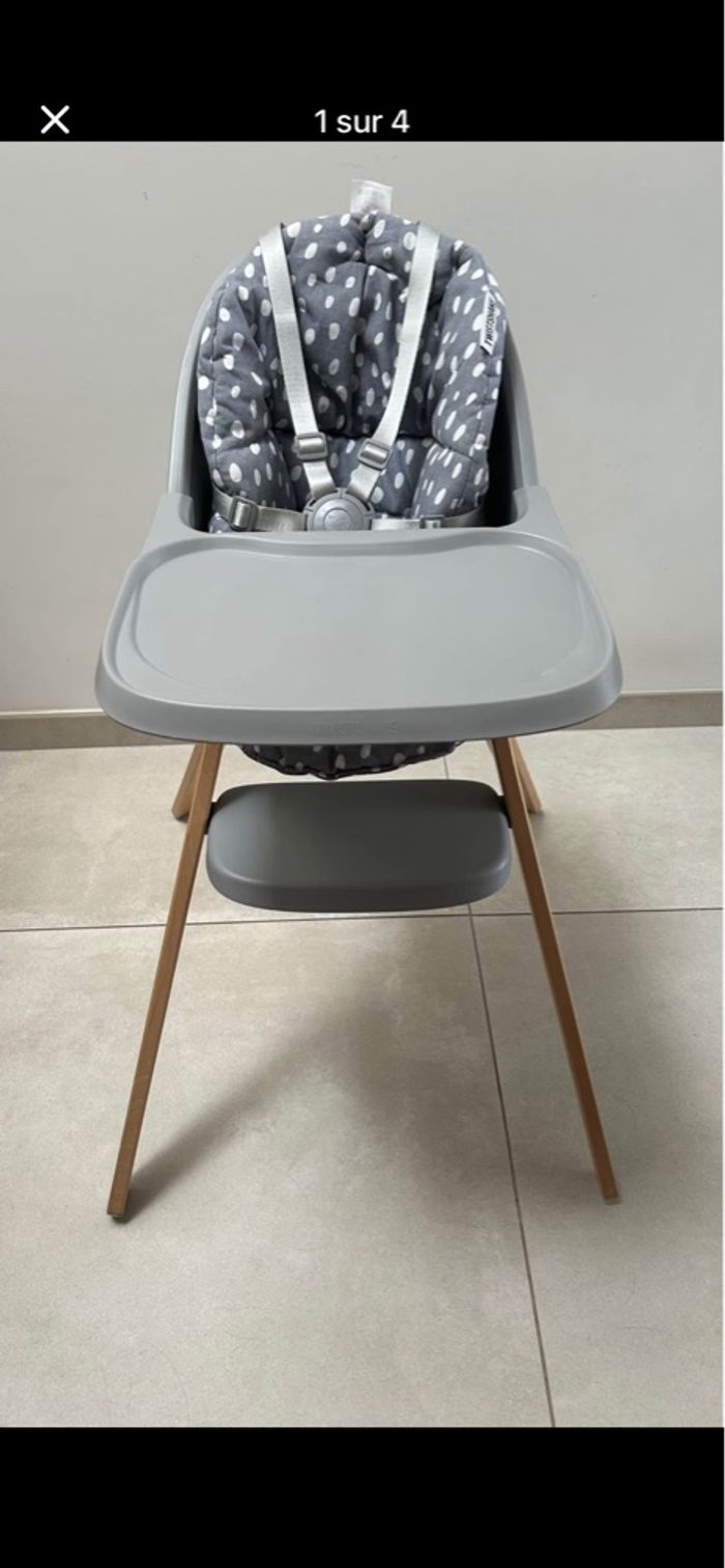 Chaise haute Twistshake + coussin