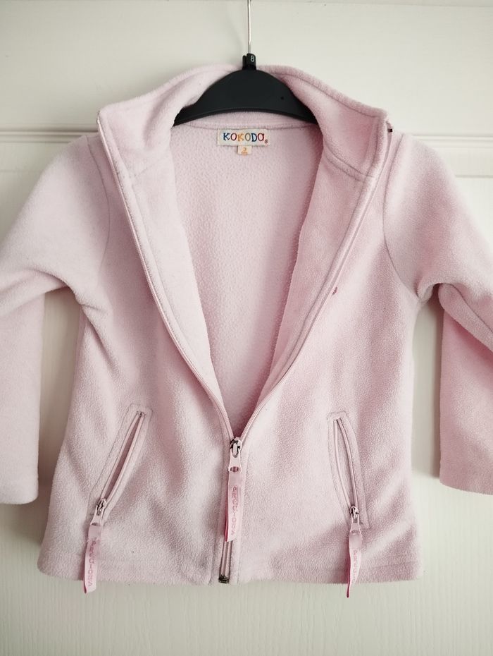 * Gilet polaire rose motif sequin papillon T3A Kokodo - photo numéro 3