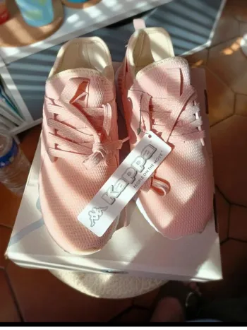 Baskets neuves kappa taille 35 sanpuerto