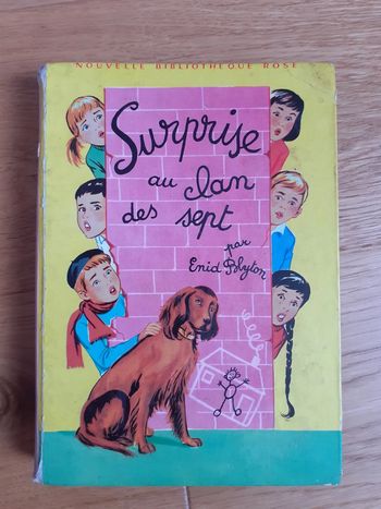 Surprise au clan des sept par Enid Blyton