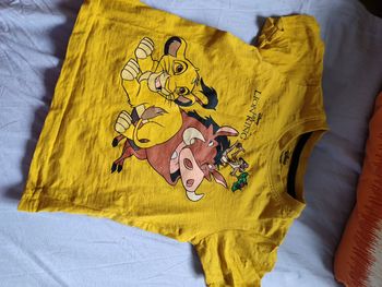 Tee shirt roi lion Primark 12/18 mois