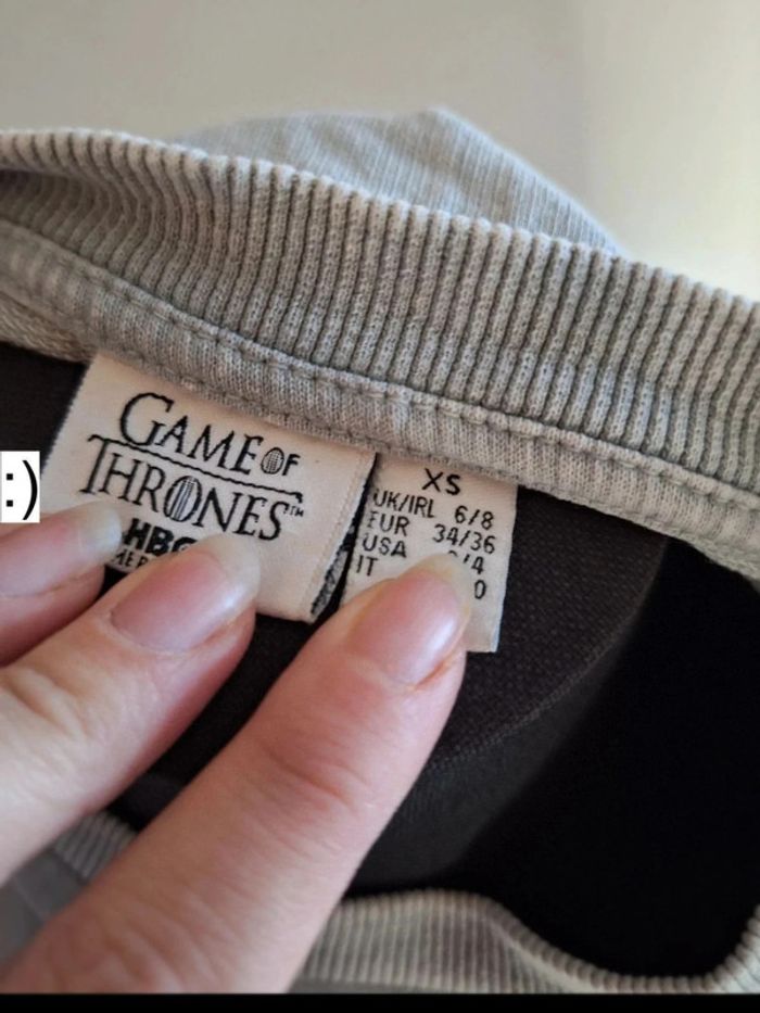 Pull pour Femme taille XS Marque game of Thrones très bon état - photo numéro 6