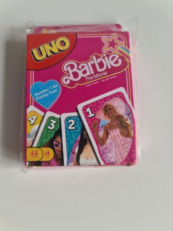 Uno barbier jeu des enfants l'observation