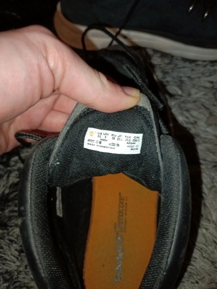 vends paire de chaussures - photo numéro 4