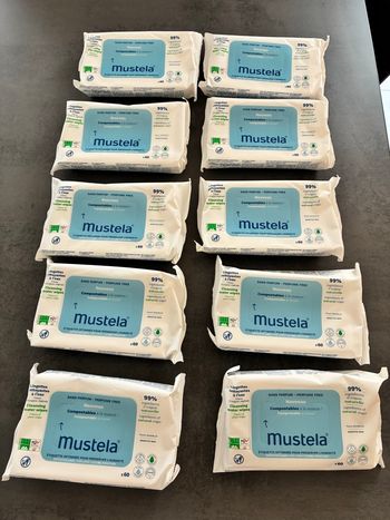 Lot 10 paquets lingettes mustela neuf