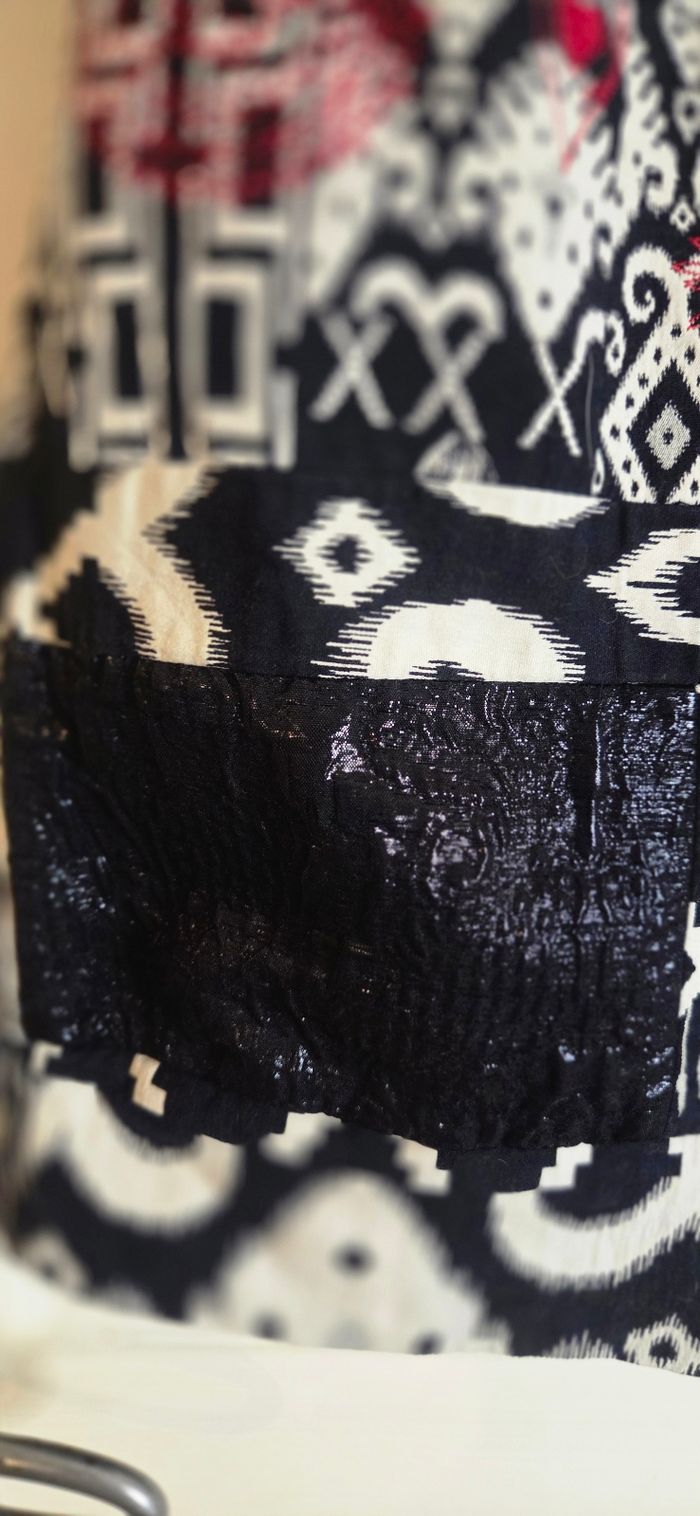 Robe Desigual T36 – Motif ethnique noir & blanc brodé – Pièce originale ✨ - photo numéro 5