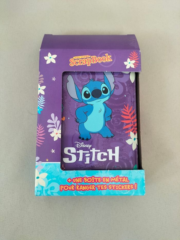 💜 Coffret Stitch : Boîte+ 10 pochettes de stickers - Disney/Panini - Neuf 💜