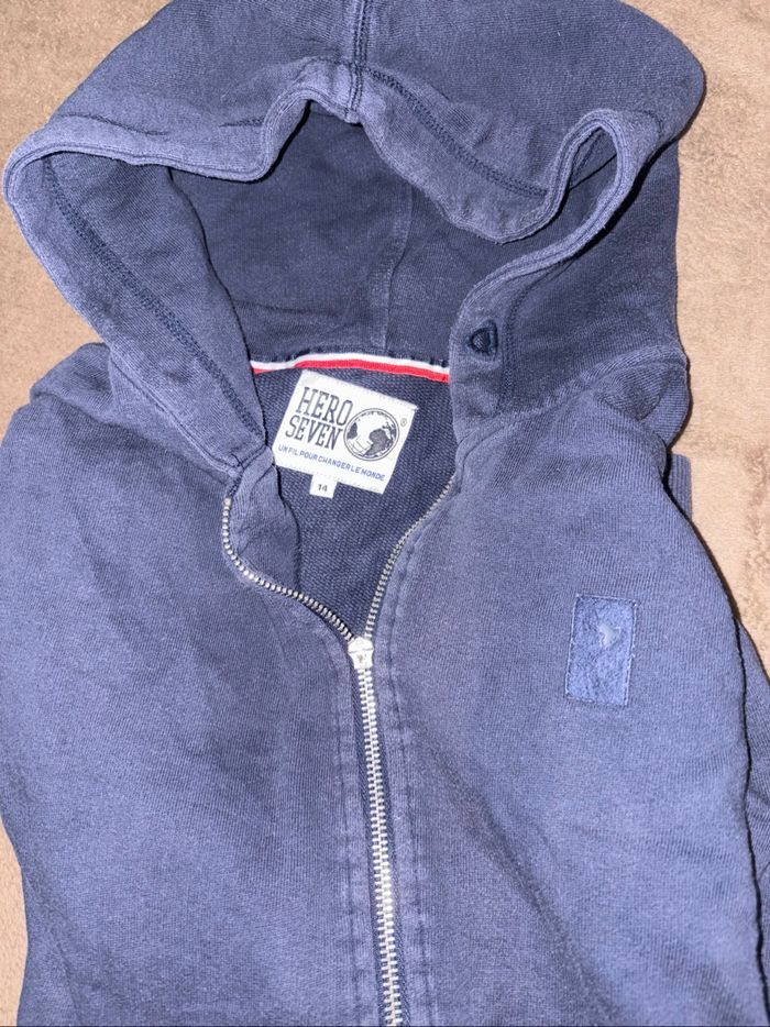 Veste garçon Hero Seven taille 14 ans en bon état - photo numéro 2